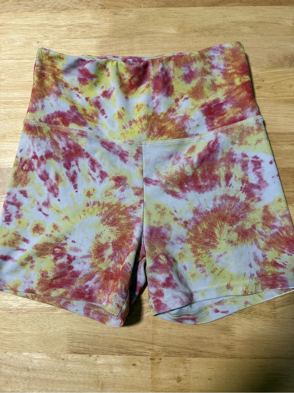 Shosho Women’s Medium Tie Dye Biker Shorts Athletic Yoga Activewear